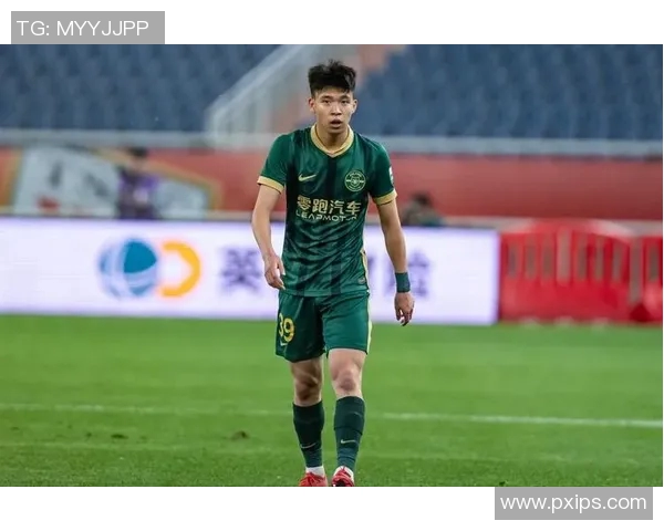 王钰栋精彩抢点破门助力球队逆转胜利展现出色比赛状态 王钰栋精彩抢点破门助力球队逆转胜利展现出色比赛状态