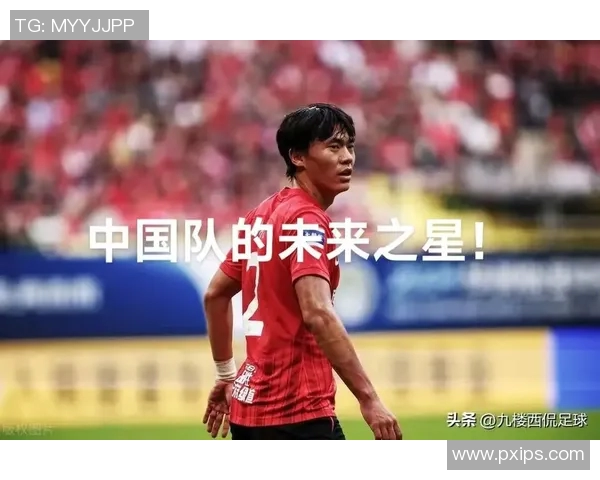 胡荷韬在比赛中展现出色防守拦截技巧助力球队赢得关键胜利 胡荷韬在比赛中展现出色防守拦截技巧助力球队赢得关键胜利