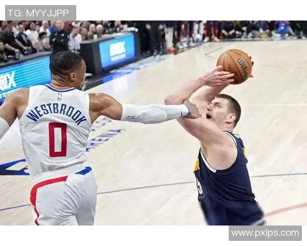 快船横扫掘金晋级西部半决赛:实力与战术的完美结合 快船横扫掘金晋级西部半决赛:实力与战术的完美结合